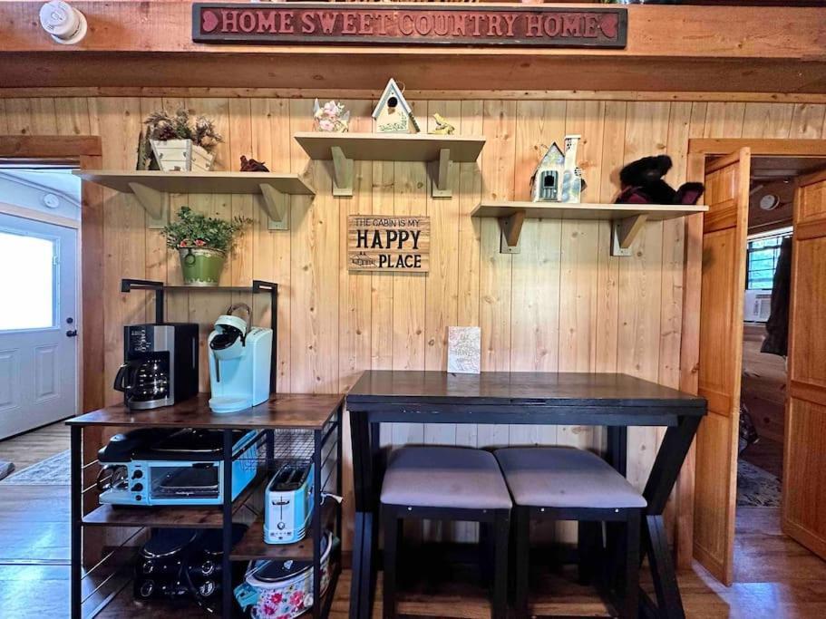 Cozy Cabin Walking Distance To Parkway! Pigeon Forge Exteriör bild