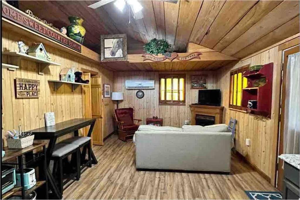 Cozy Cabin Walking Distance To Parkway! Pigeon Forge Exteriör bild
